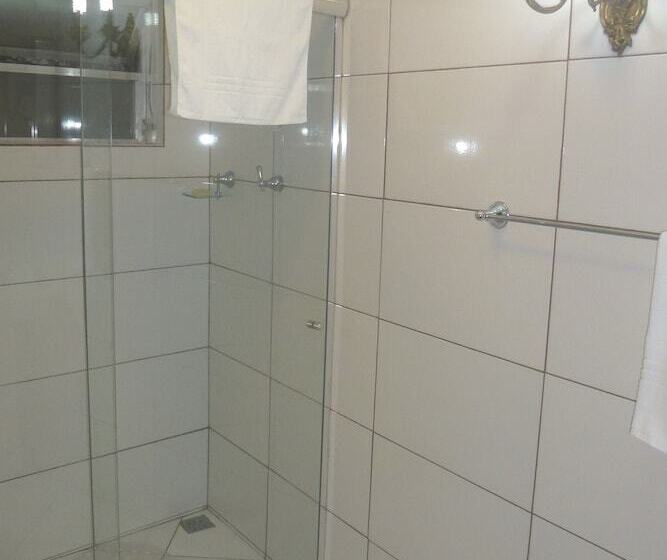 צימר Aratinga Inn