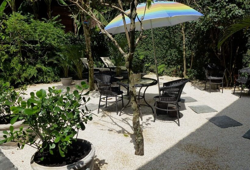 צימר Aratinga Inn