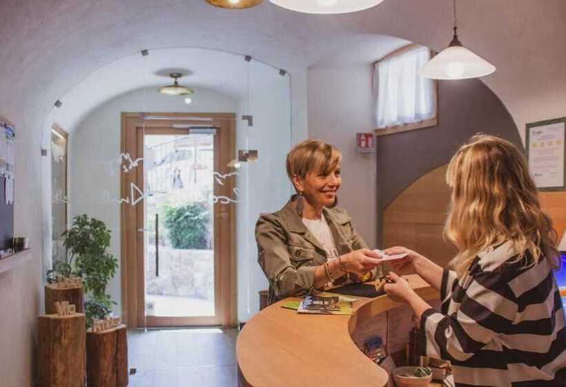 مبيت وإفطار Dolcevita Ambiez