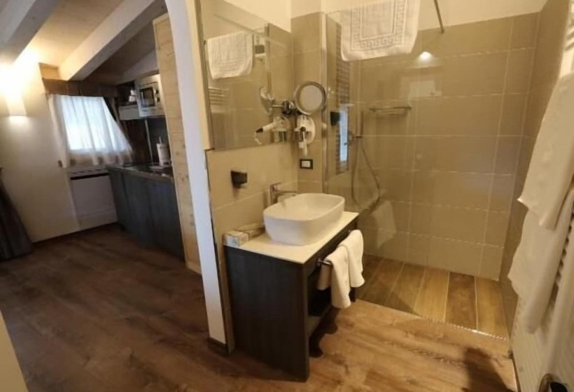 مبيت وإفطار Dolcevita Ambiez