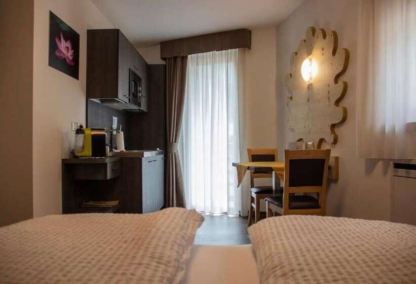 مبيت وإفطار Dolcevita Ambiez