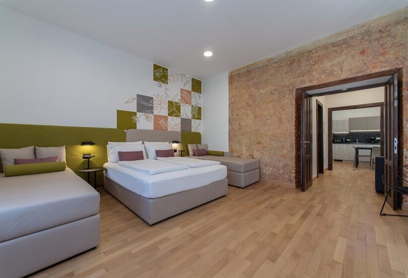 تختخواب و صبحانه House Of Bruno   Only Self Check In