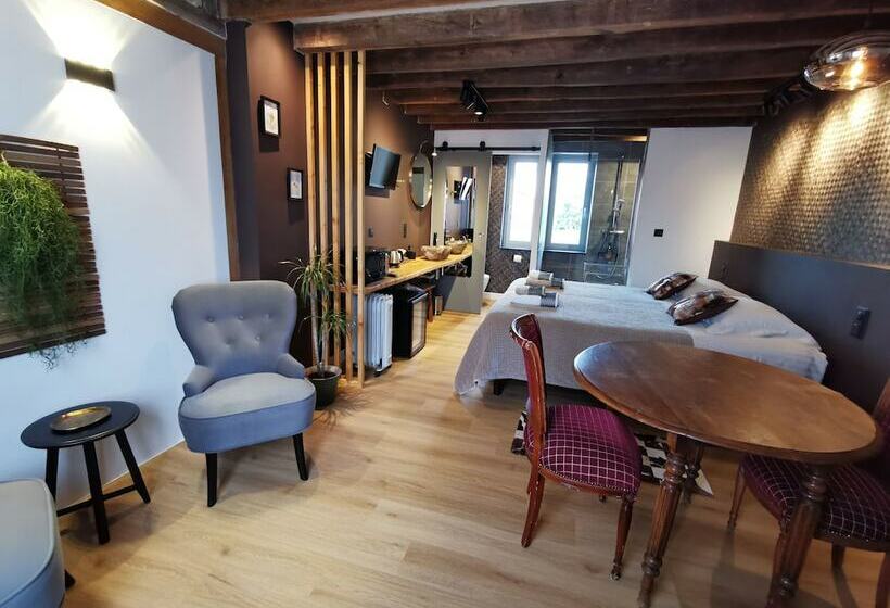 مبيت وإفطار La Jacquière   Chambres De Charme