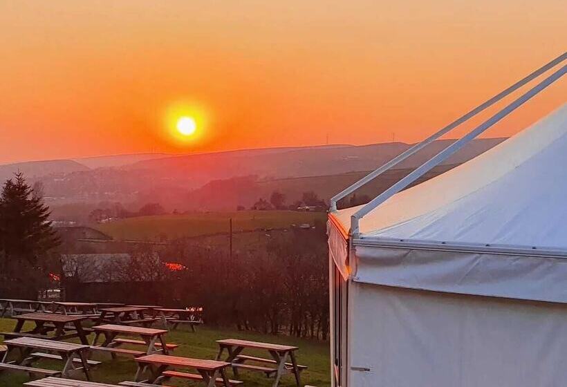 مبيت وإفطار Moorcock Inn Littleborough