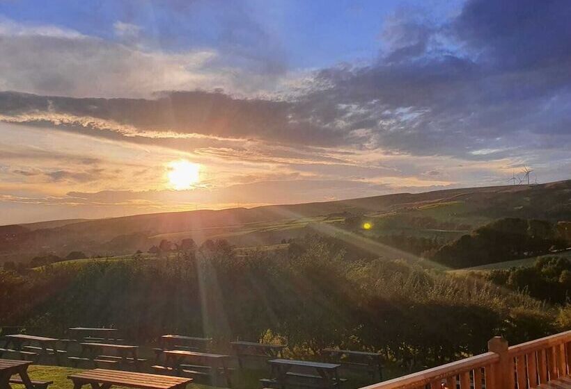 مبيت وإفطار Moorcock Inn Littleborough