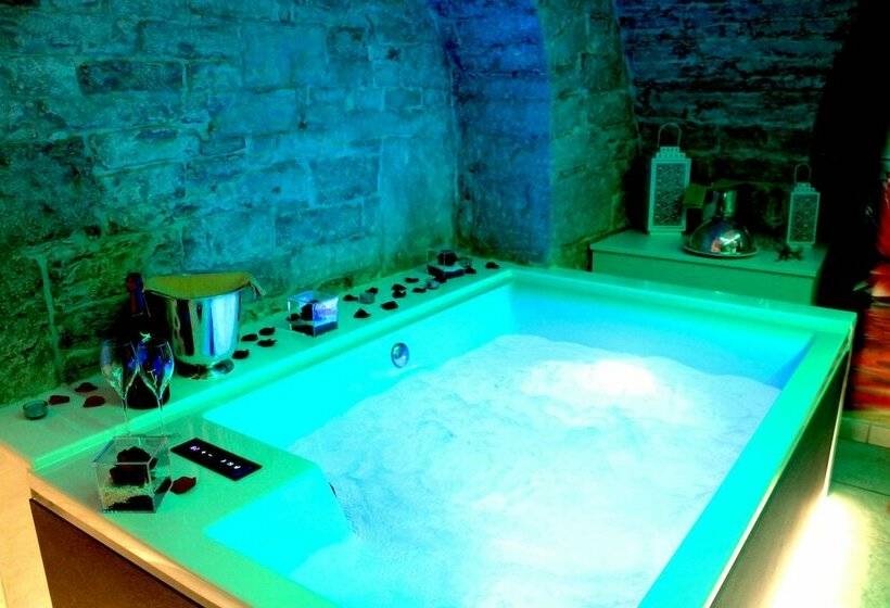 مبيت وإفطار Rubis Relais & Spa