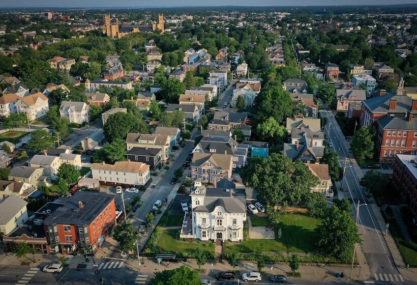 Bed and Breakfast The Wedding Cake House