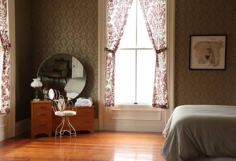 Bed and Breakfast The Wedding Cake House