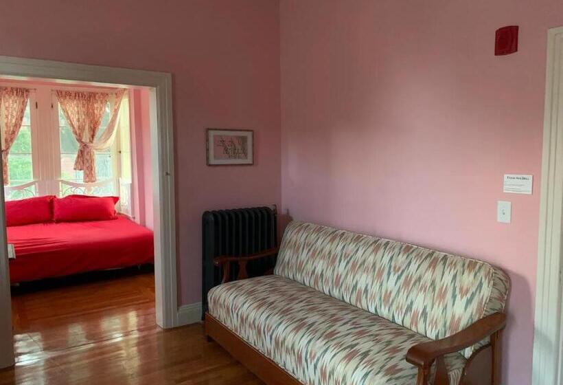 Bed and Breakfast The Wedding Cake House