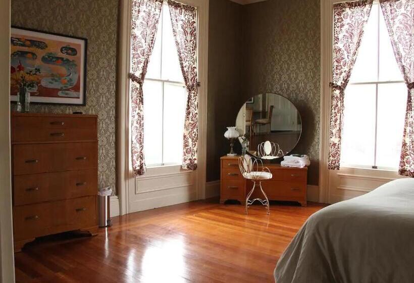 Bed and Breakfast The Wedding Cake House