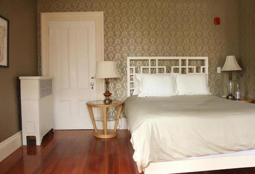 Bed and Breakfast The Wedding Cake House