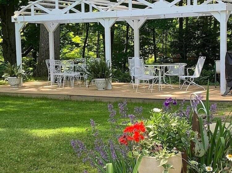 צימר Vintage Inn At Veritas Estate