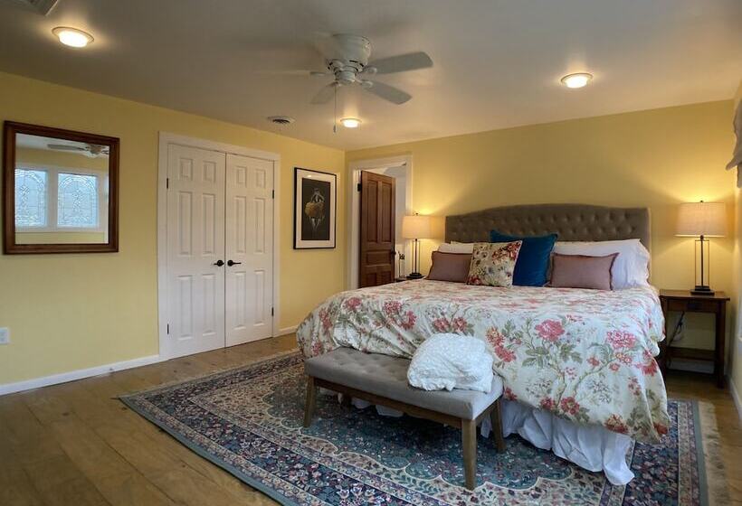 צימר Vintage Inn At Veritas Estate