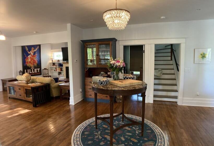 צימר Vintage Inn At Veritas Estate