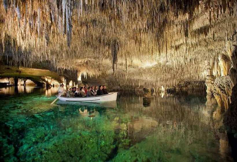 Bella Maria Apartments & Pool Club