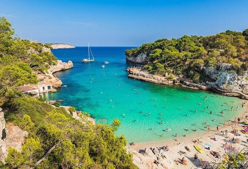 Bella Maria Apartments & Pool Club