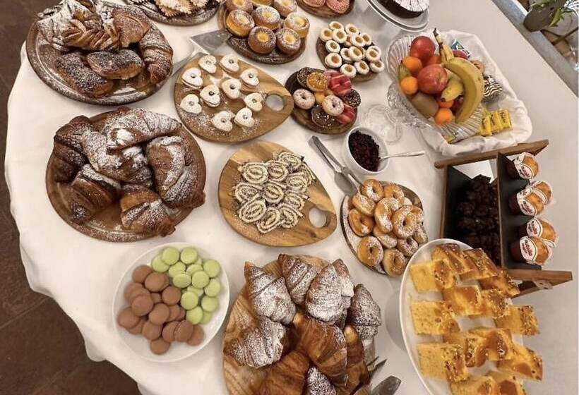 Bes Hotel La Muratella