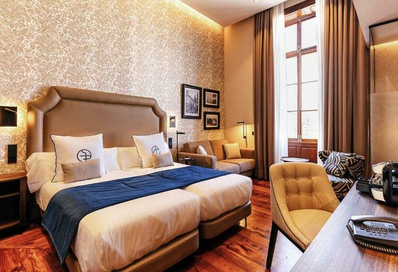 Boutique Hotel Cordial Plaza Mayor de Santa Ana