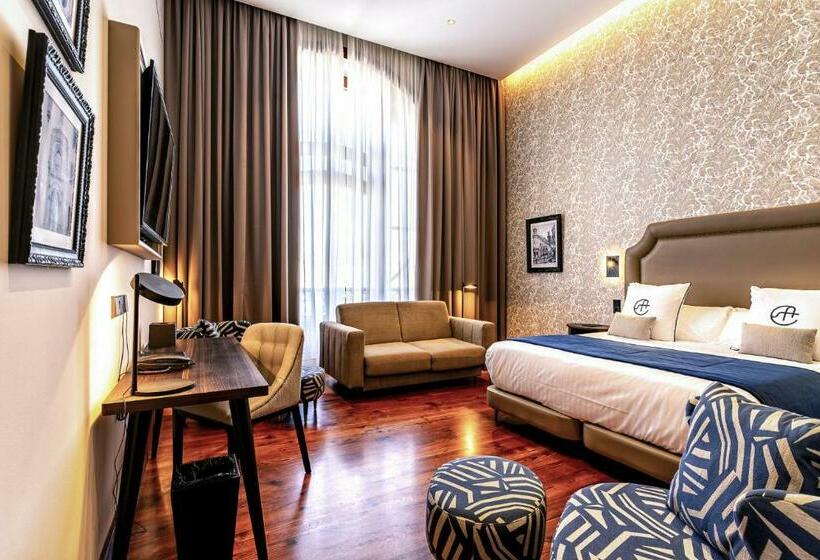 Boutique Hotel Cordial Plaza Mayor de Santa Ana