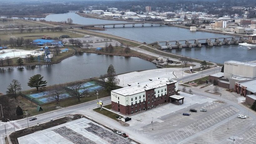 Cobblestone Hotel & Suites   Ottumwa