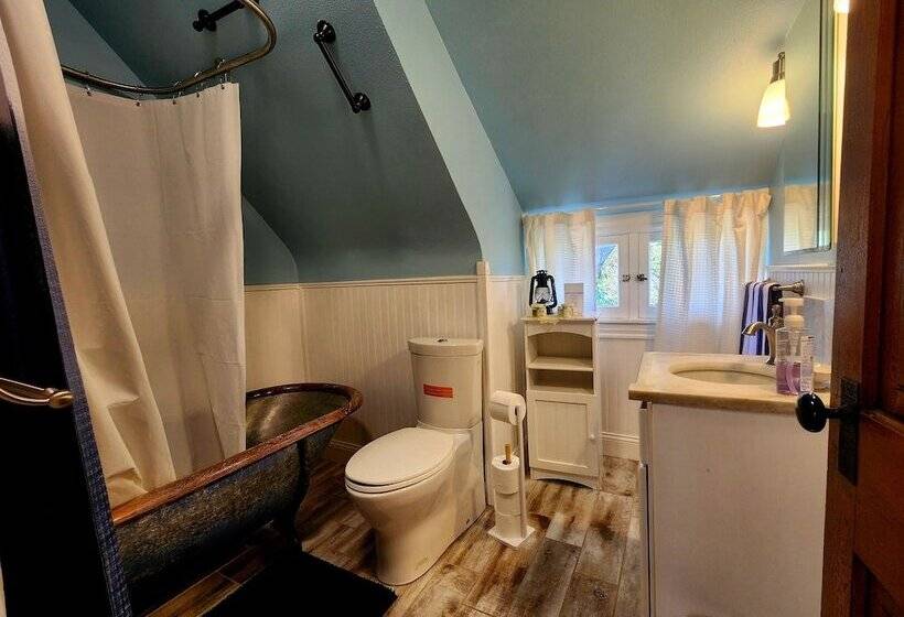 Downen House Bed & Breakfast