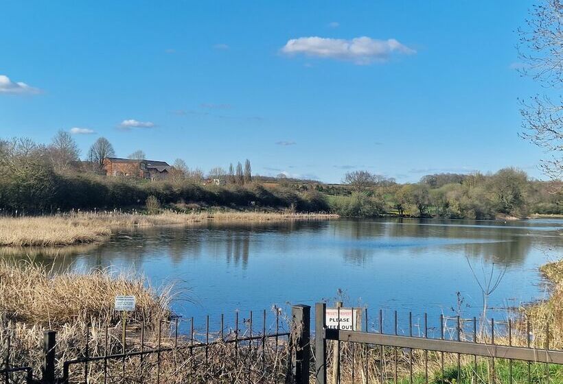 Fully Detached Cottage House Loddington Kettering