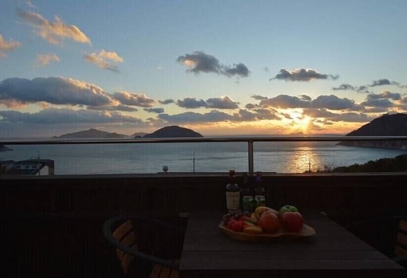 Geoje Birds Hill Pension