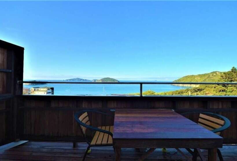 Geoje Birds Hill Pension