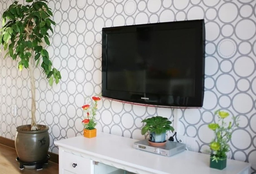 Geoje Birds Hill Pension