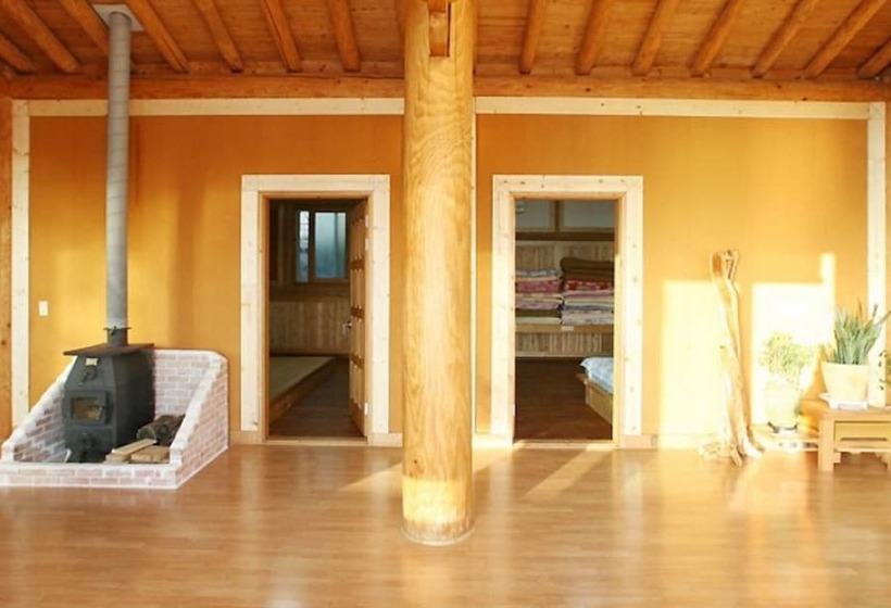 Geoje Birds Hill Pension