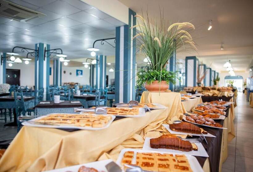 פונדק Th Capo Rizzuto