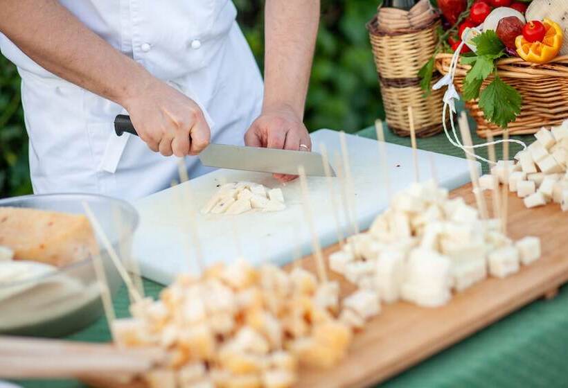 פונדק Th Capo Rizzuto