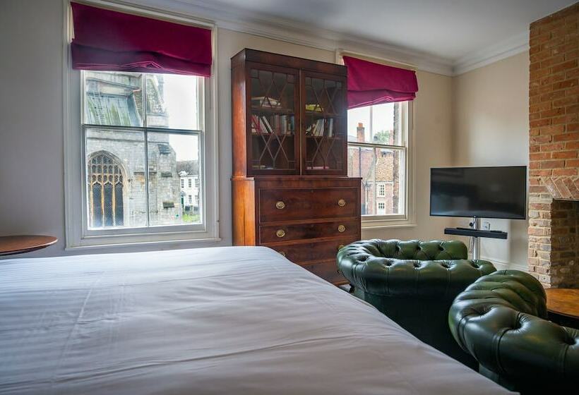 פונדק The Wenns Chop & Ale House