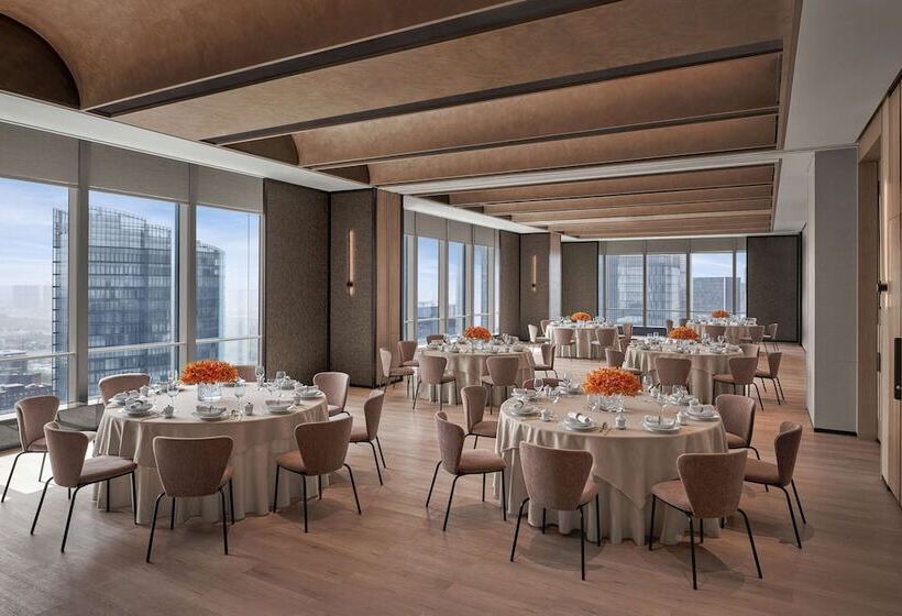 هتل Andaz Nanjing Hexi, By Hyatt