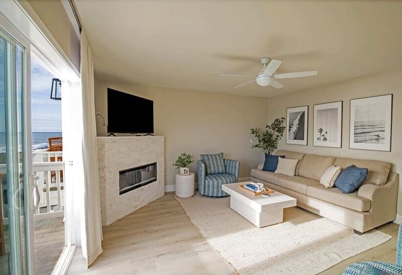 Отель Black Sands Inn