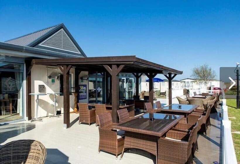 فندق Captivating 2 Bed Villa In Pevensey