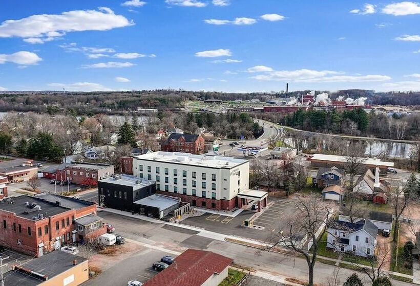 Cobblestone Hotel & Suites   Mosinee