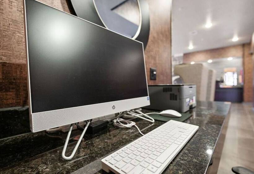 Cobblestone Hotel & Suites   Mosinee