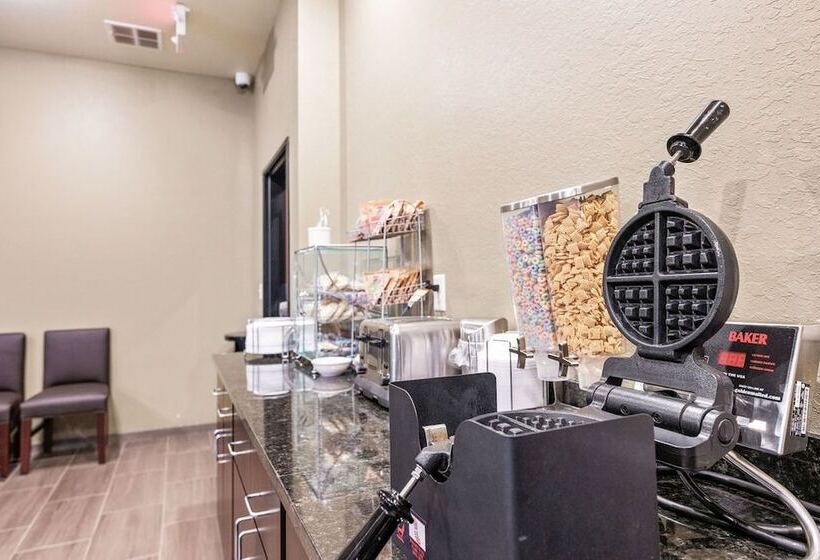 Cobblestone Hotel & Suites   Mosinee