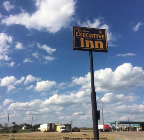 فندق Dilley Executive Inn