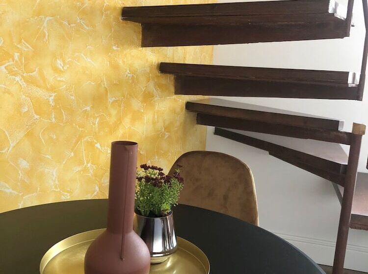 هتل El Balcón De La Reina Suites