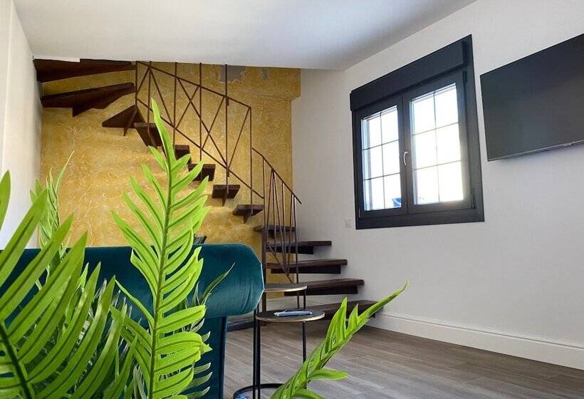 هتل El Balcón De La Reina Suites