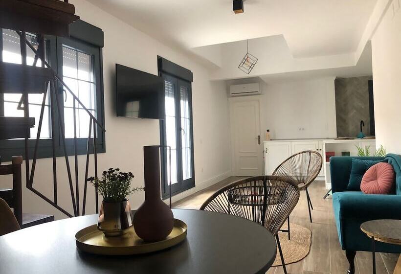 هتل El Balcón De La Reina Suites