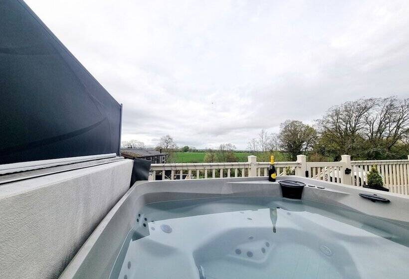 فندق Fantastic 3 Bed Lodge Near Morpeth   Deer View