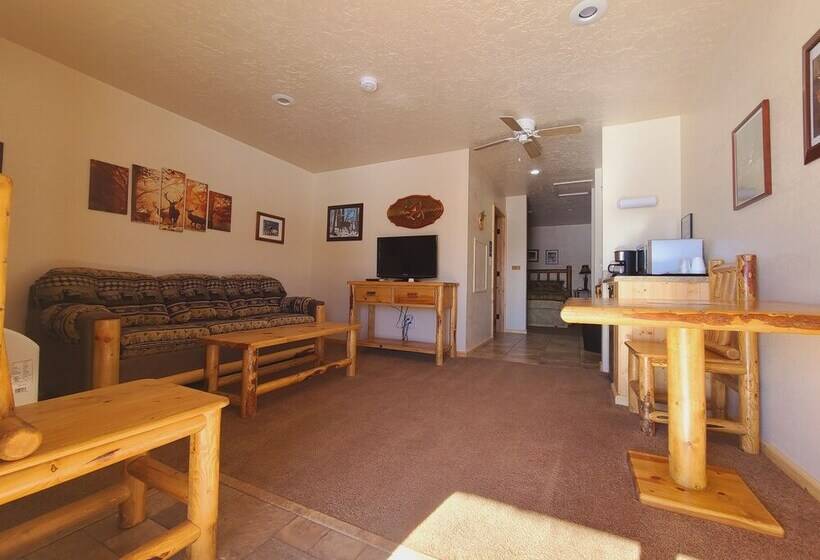 Отель Flaming Gorge Hideout