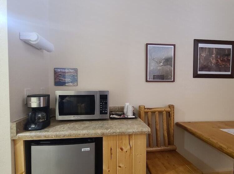 Отель Flaming Gorge Hideout