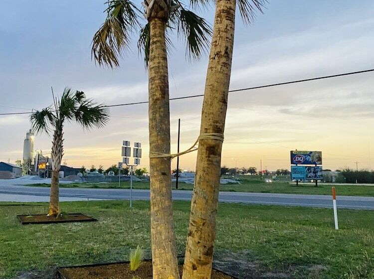 Отель Greystone Inn