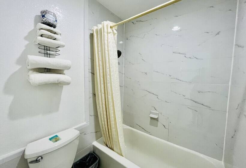 Отель Greystone Inn