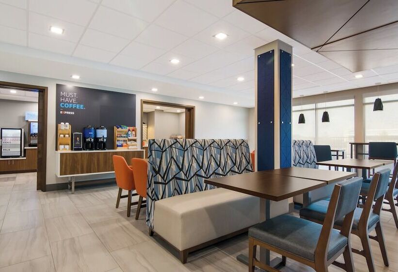 فندق Holiday Inn Express & Suites   Springdale   Fayetteville Area