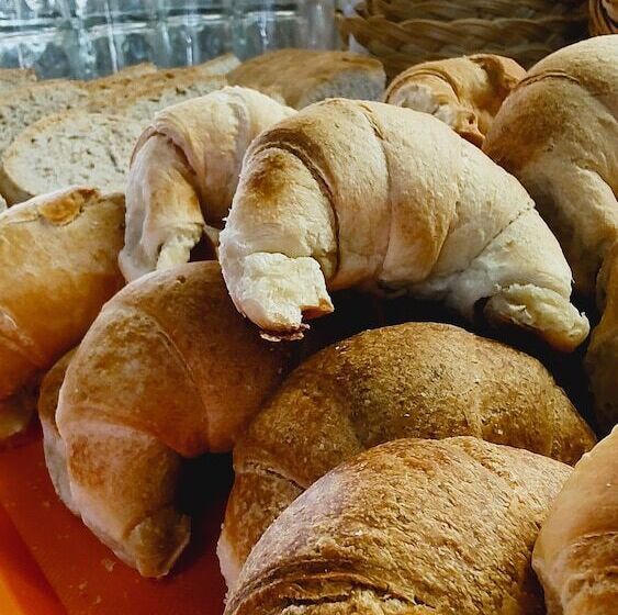 هتل Hosteria Los Cuartos